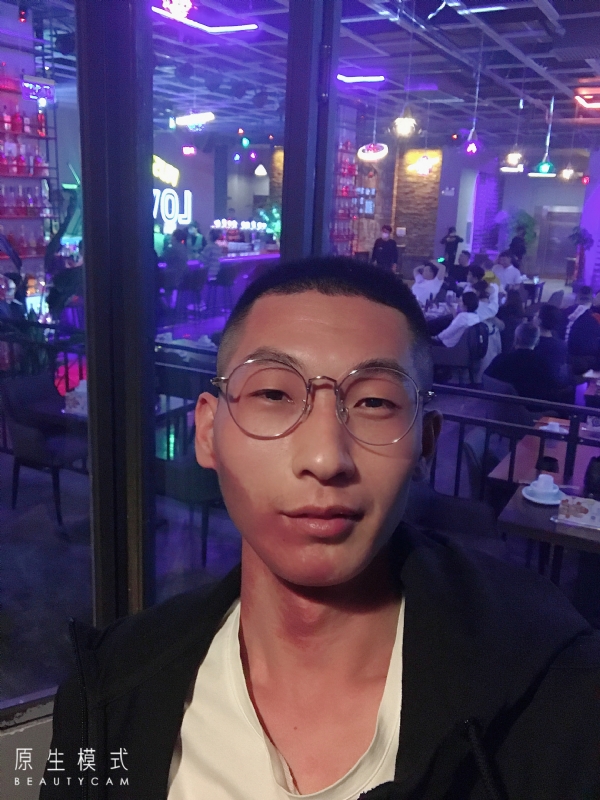 东北小伙的第一张照片--烟台认干亲服务网