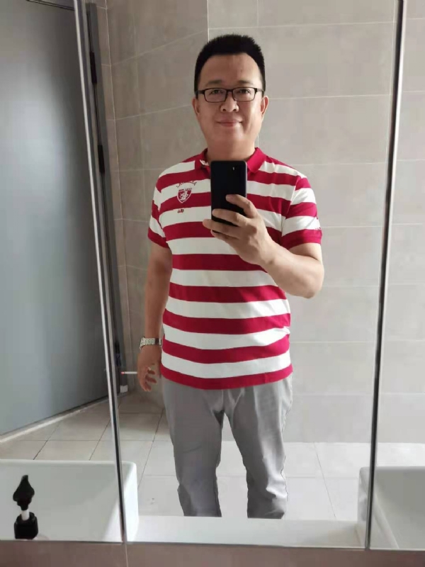 行走的打桩机的第一张照片--烟台认干亲服务网